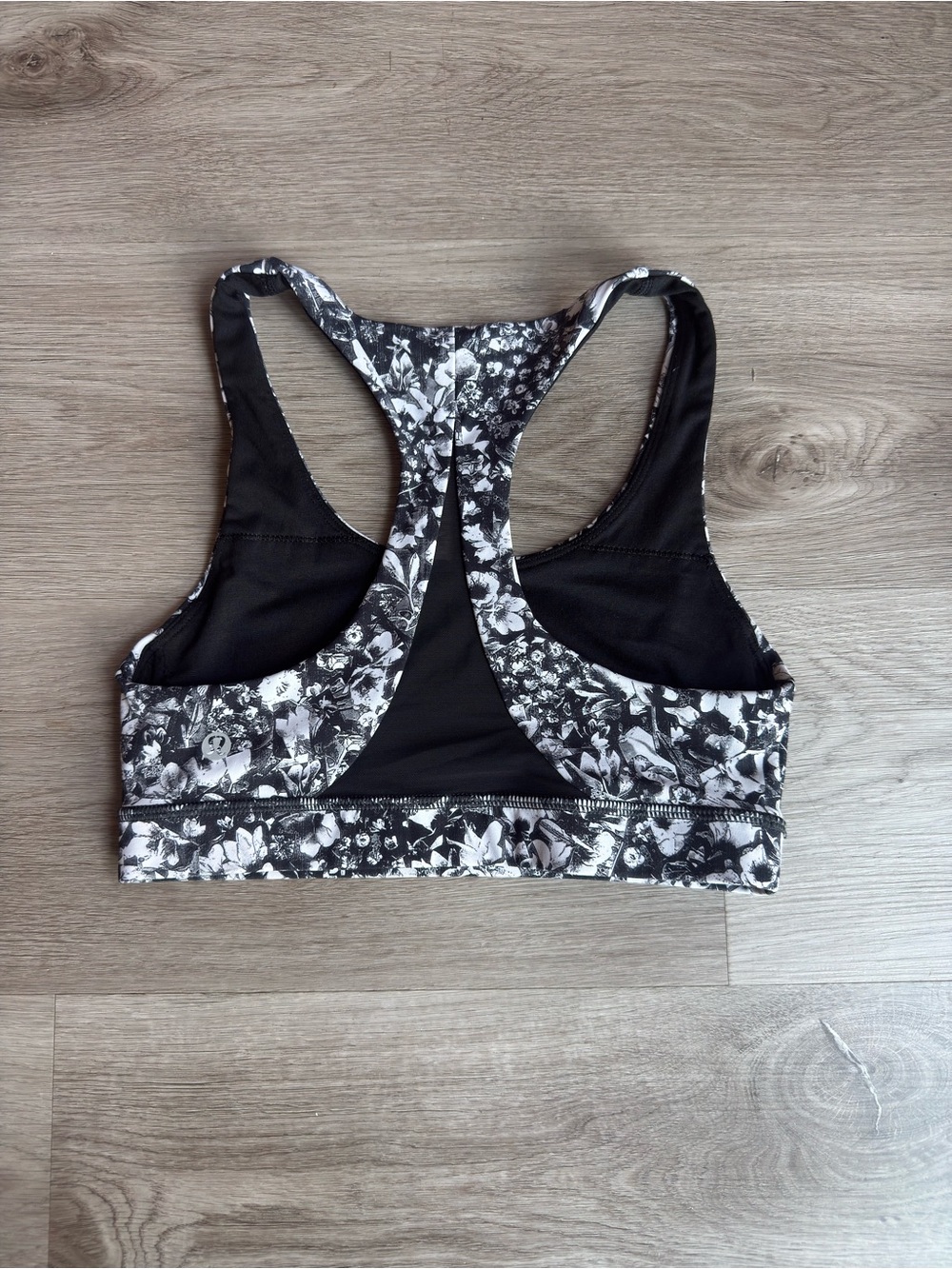 Lululemon Invigorate Bra - Mash Up White Black / Black  Size 4